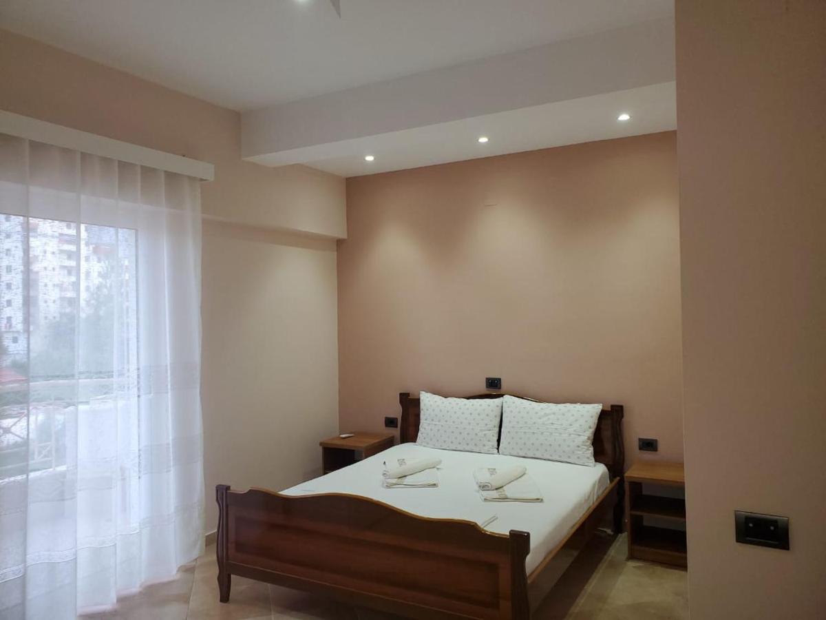 Vila Papa Durrës Exteriör bild