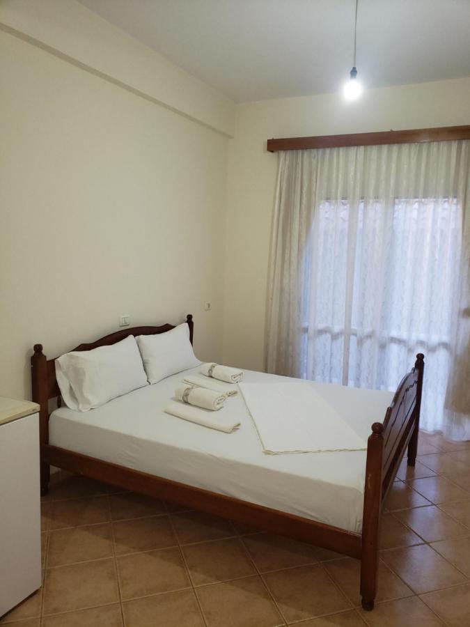 Vila Papa Durrës Exteriör bild
